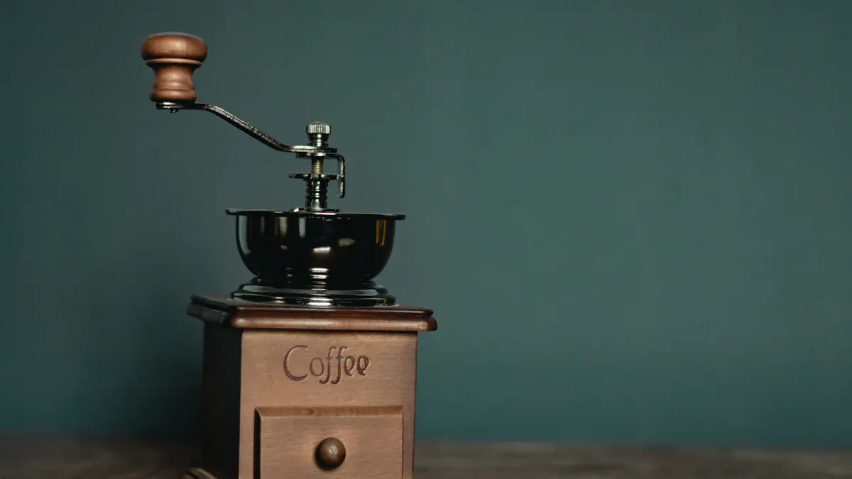 Burr vs. Blade Coffee Grinders: Key Differences