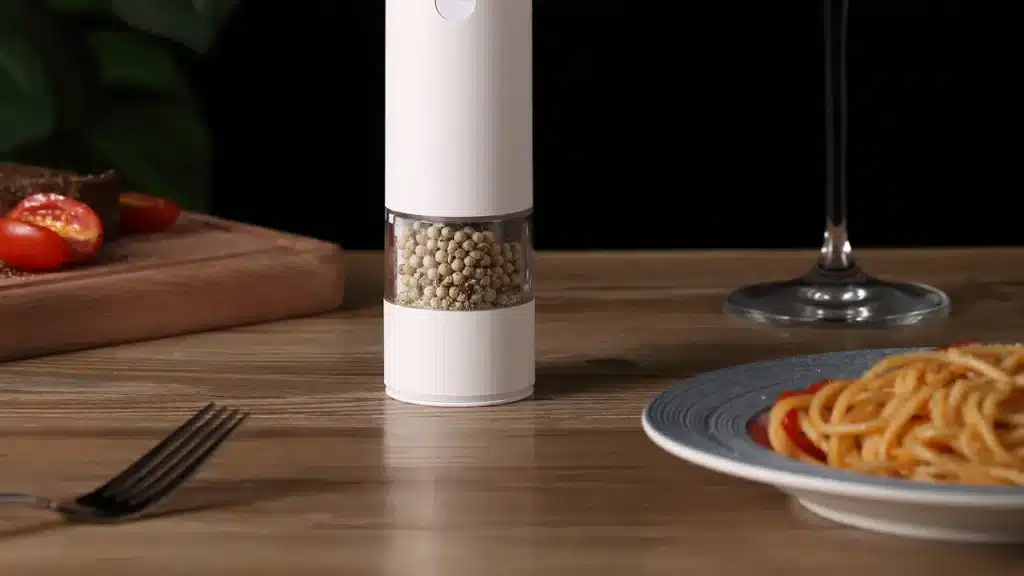 Top Tips for Maintaining Glass Salt and Pepper Grinders