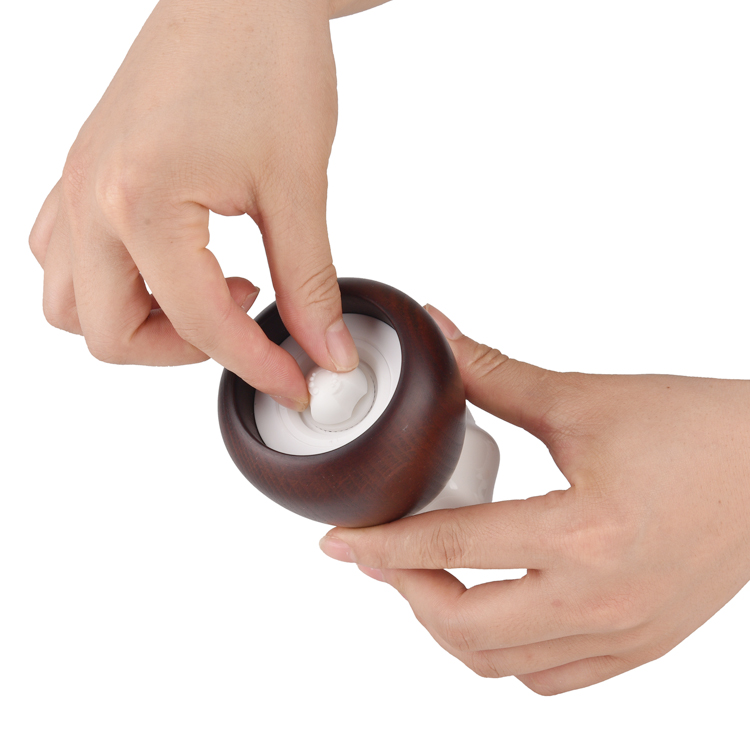 OEMODM Portable Wooden Manual Salt and Pepper Mill 4