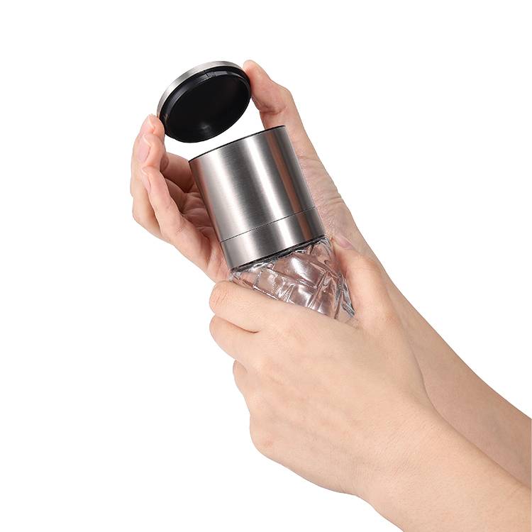Custom 150ml Top Adjustment Salt and Pepper Grinder with Ceramic Burr 3