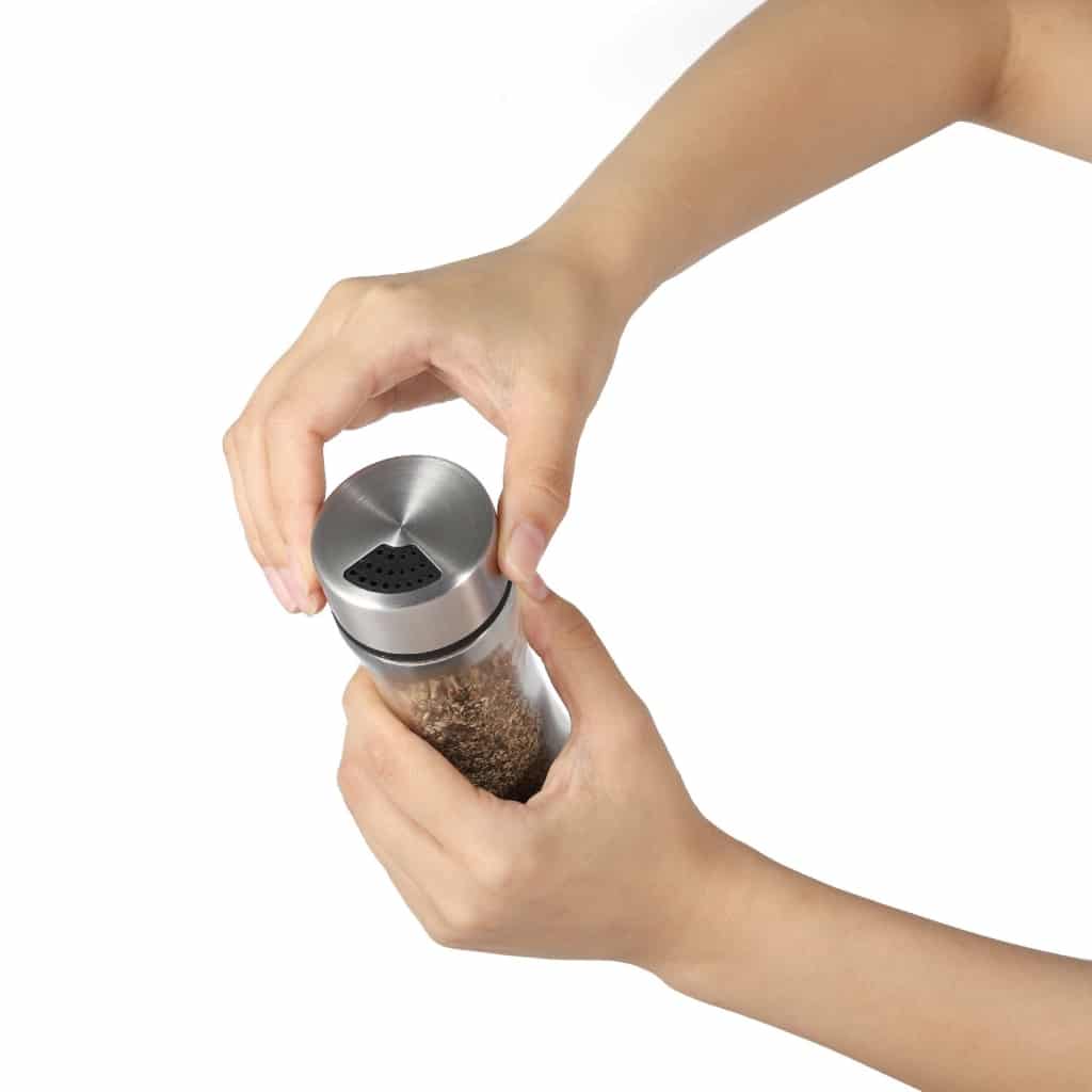 ODM Custom Glass Salt Pepper Shaker with Adjustable Lid 3 1